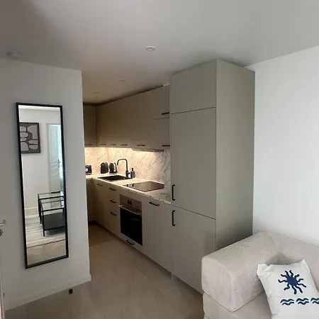 Apartment L'ecrin Sanaryen - Chic Two-room In The Heart Of The Pkg Alleys Sanary-sur-Mer
