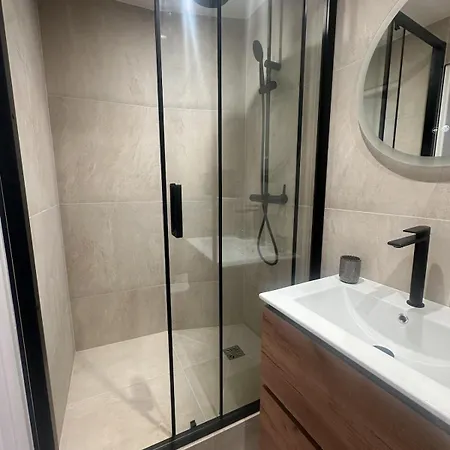 Apartment L'ecrin Sanaryen - Chic Two-room In The Heart Of The Pkg Alleys