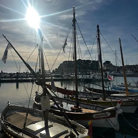 Apartment L'ecrin Sanaryen - Chic Two-room In The Heart Of The Pkg Alleys Sanary-sur-Mer